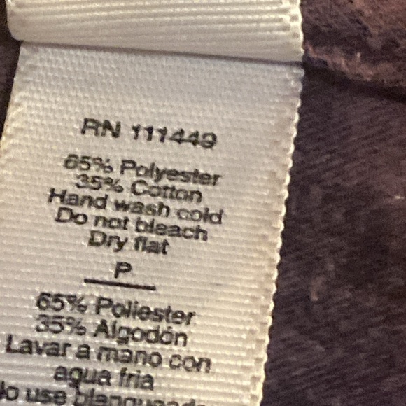 Womens tee size small maroon in color. Brand is Next Level - Picture 3 of 3